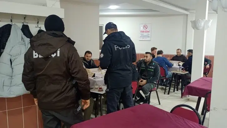 Balıkesir'de çeşitli suçlardan aranan 15 kişi yakalandı!