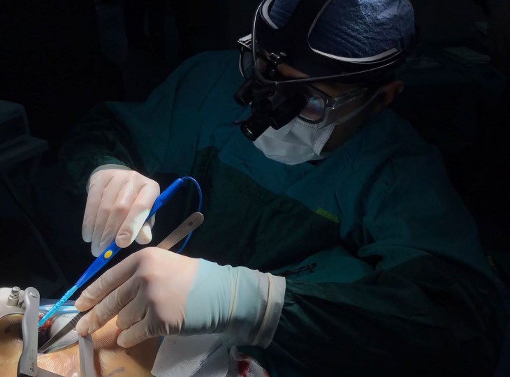Balıkesir Üniversitesi Hastanesi'nde 3 cm.’lik kesi ile Bypass ameliyatı yapıldı