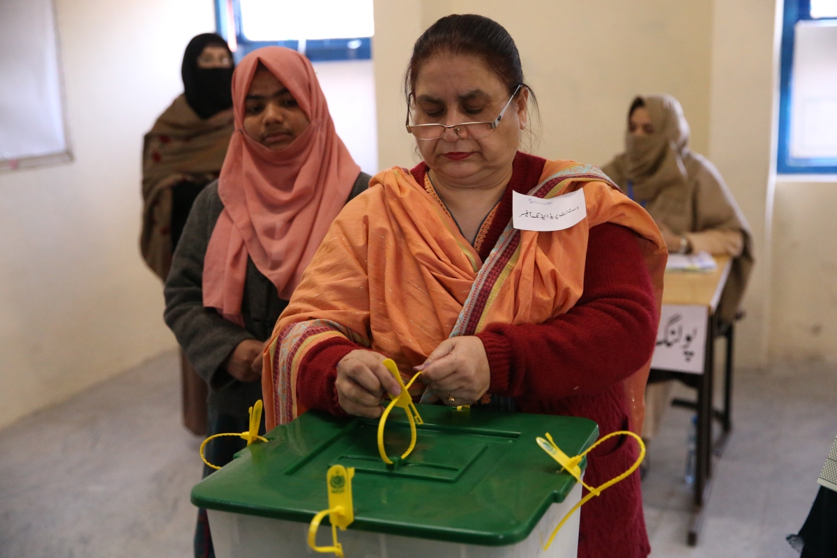 Pakistan'daki seçimlerde oy kullanma işlemi sona erdi