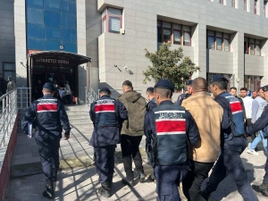 Balıkesir'de organize suç örgütüne yönelik "Kafes-38" operasyonunda 2 tutuklama