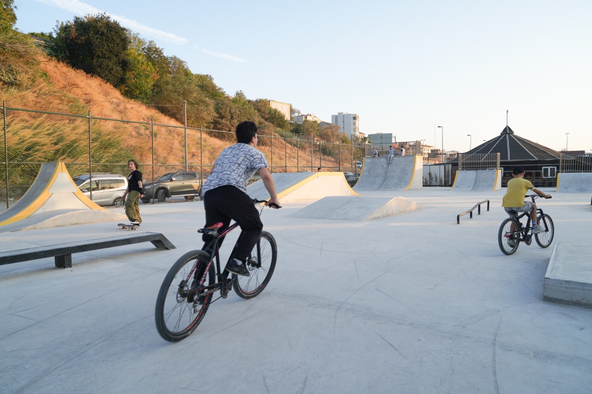 Bandırma'da gençlere 'Deniz Manzaralı' Skate Park hizmeti