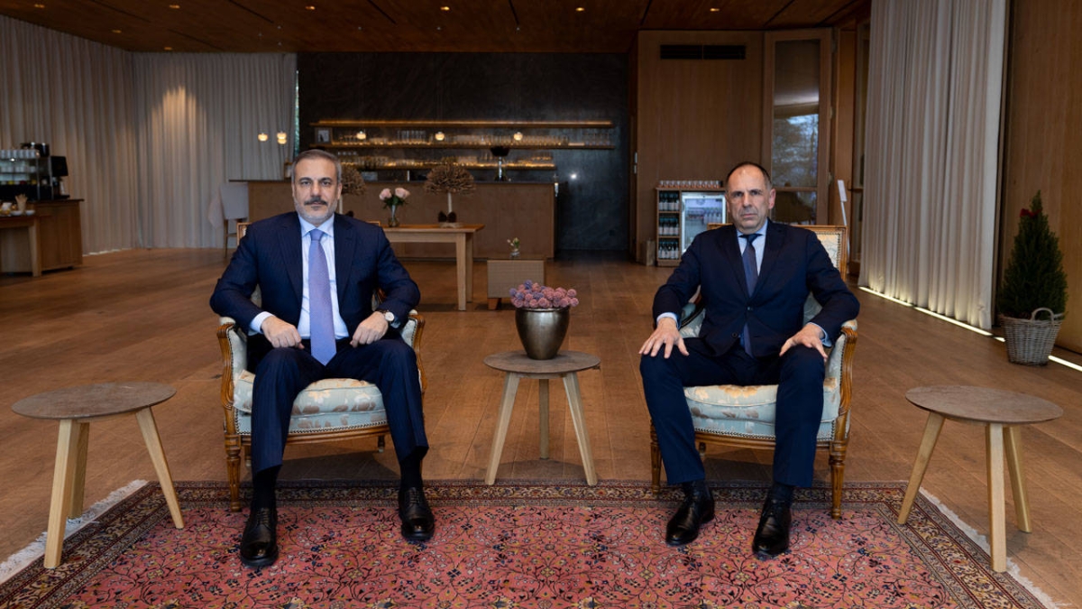 Dışişleri Bakanı Fidan, Almanya'da Yunan mevkidaşı Yerapetritis ile görüştü