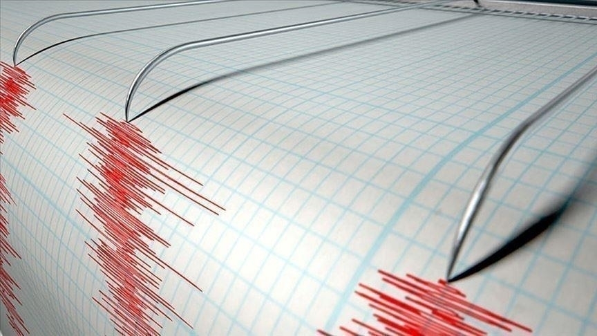Çin'in kuzeybatısındaki Sincan Uygur Özerk Bölgesi'nde 5,3 büyüklüğünde deprem meydana geldi.