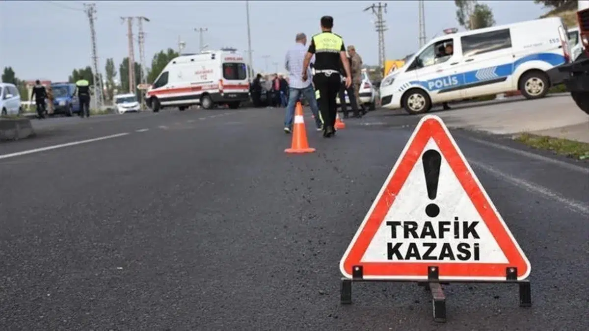 Bandırma - Karacabey yolunda korkunç kaza! 1 ölü 1 yaralı!