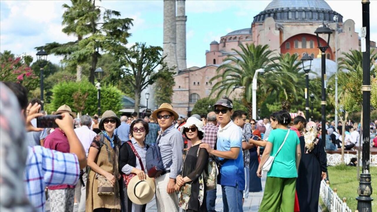 Türkiye'ye 60 milyon turist gelmesi bekleniyor!