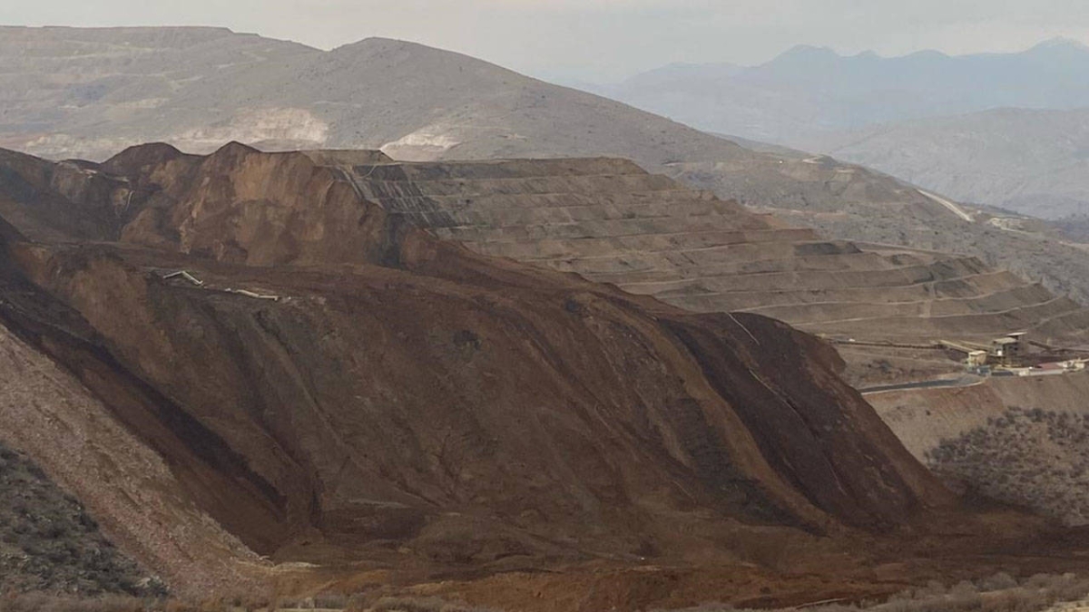 Toprak kayması meydana gelen altın madeni hakkında uyarı! 'Siyanür Fırat Nehri'ne karışırsa bölgedeki hayat biter!''