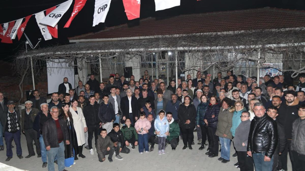 Ali Kemal Deveciler, seçim çalışmalarına Kuyumcu mahallesinde devam etti