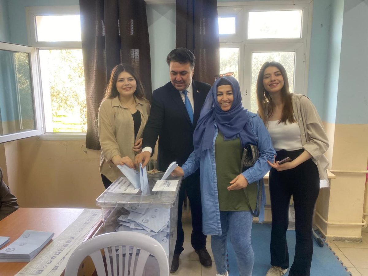 Havran Belediye Başkanı Emin Ersoy yerel seçimler için oyunu kullandı