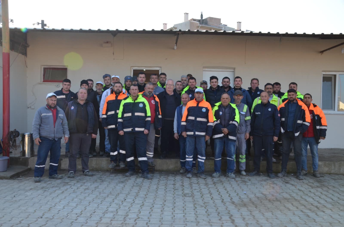 Mehmet İrem Himam, Belediye şantiyesi personelini ziyaret etti