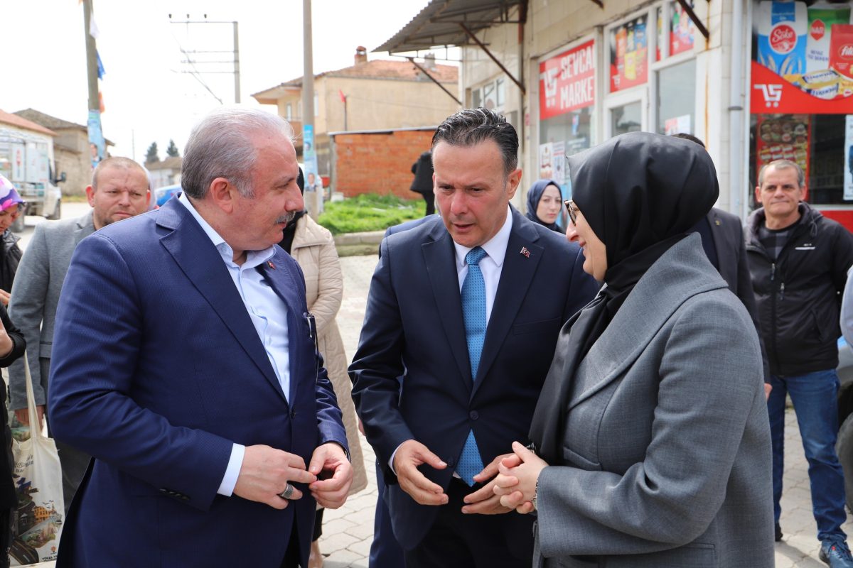 Eski Meclis Başkanı Mustafa Şentop Ak Parti seçim çalışmalarına destek için Balıkesir'de
