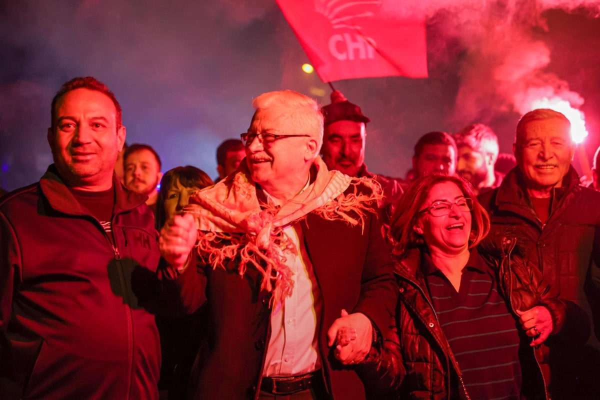 Ali Kemal Deveciler Pelitköy'den seslendi: ''Değişen ve Gelişen Burhaniye''