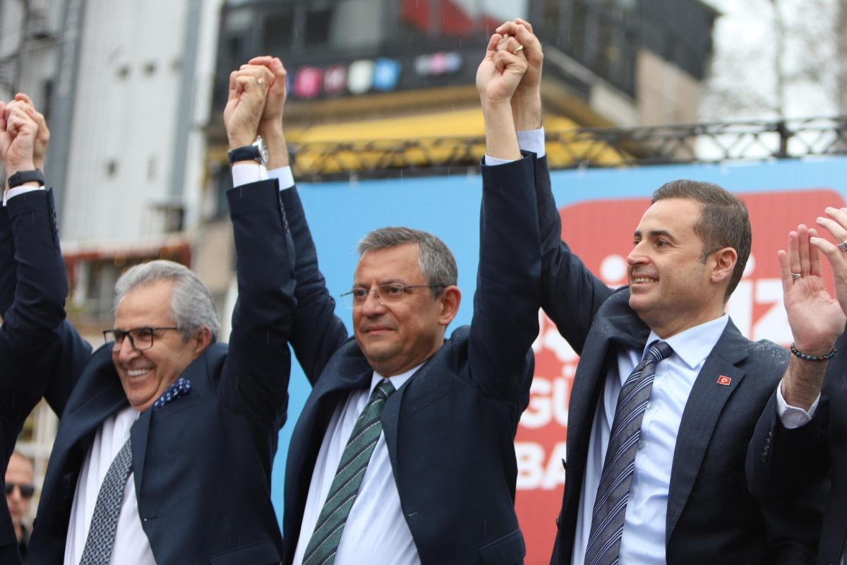 Özgür Özel yineledi! ''Balıkesir'i, Bursa'yı, Manisa'yı ve Denizli'yi kazanacağız''