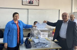 Ak Parti Balıkesir Milletvekili İsmail Ok yerel seçimler için oyunu kullandı