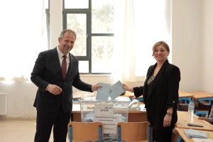 CHP Gömeç Belediye Başkan Adayı Melih Bağcı yerel seçimler için oyunu kullandı