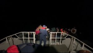 Ayvalık açıklarında 39 düzensiz göçmen yakalandı!
