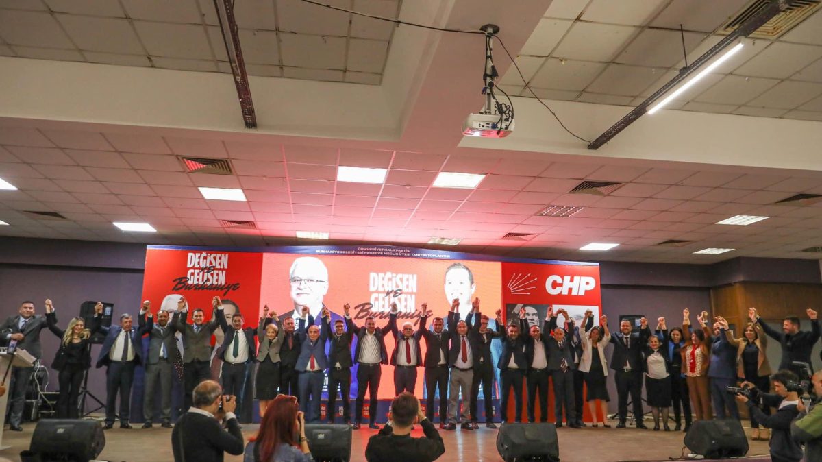 CHP Burhaniye 2024-2029 Dönemi Proje ve Meclis Üyesi Adayları Tanıtım Toplantısı gerçekleştirildi