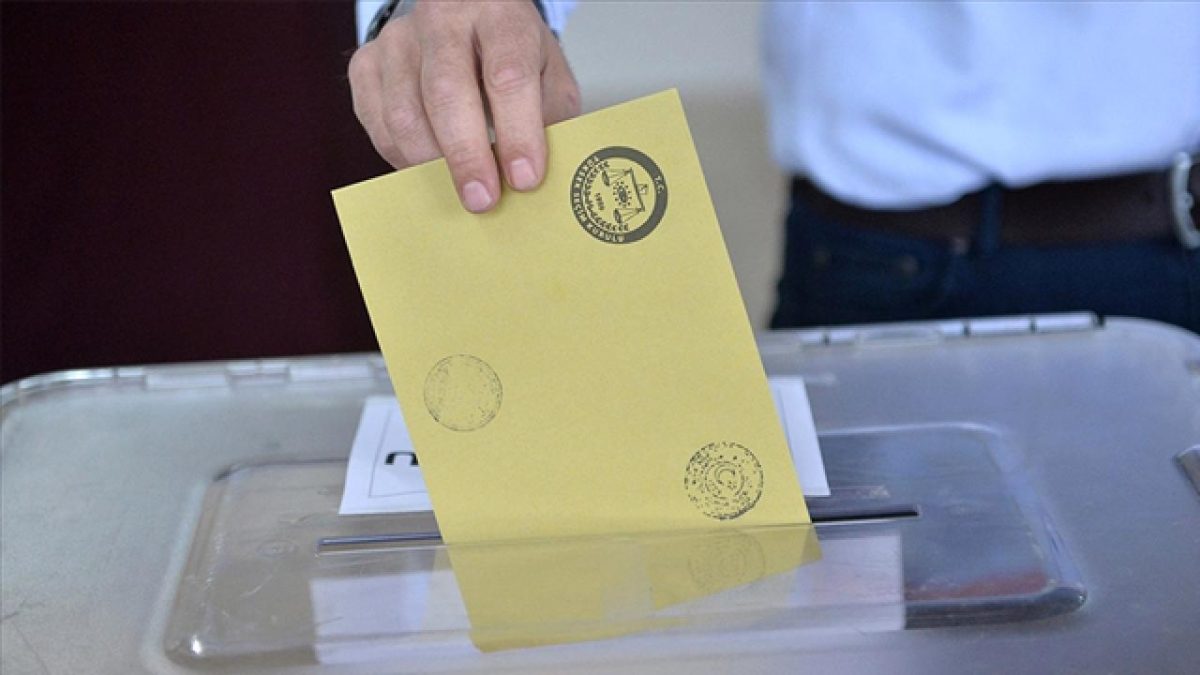 Yerel seçimlerde 32 ilde oy kullanma saatleri farklı olacak