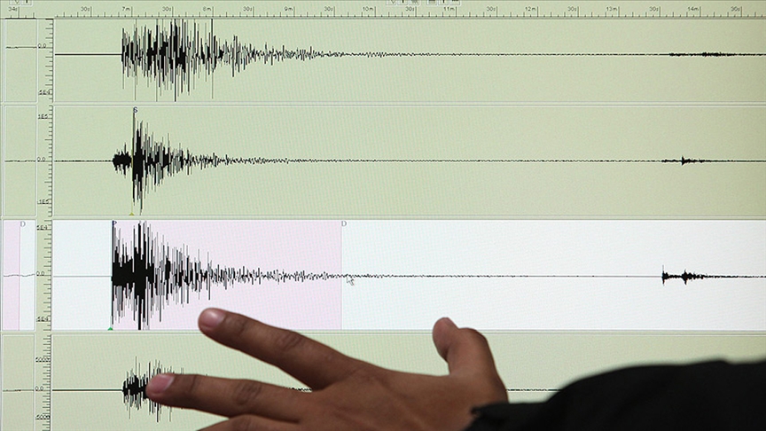 Balıkesir sallandı! Çanakkale'de 4.9 büyüklüğünde deprem!