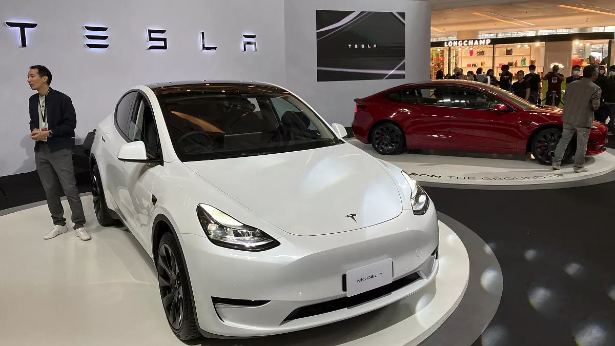 Satışları düşen Tesla'dan indirim kararı