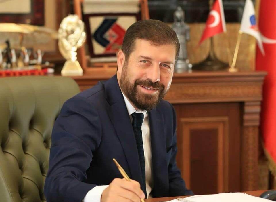 Ekrem Yavaş, Sındırgı Belediye Başkanı seçilen Serkan Sak'ı tebrik etti!
