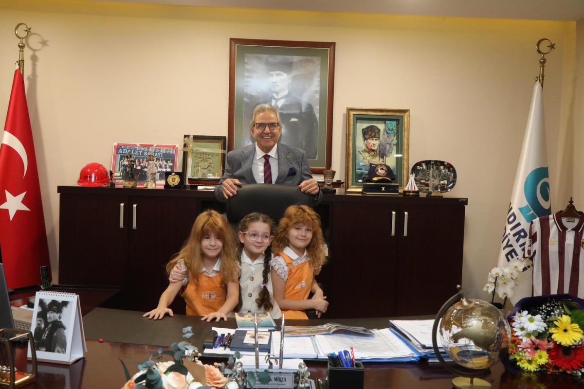 Bandırma'da Belediye Başkanlığı koltuğu çocuklara emanet