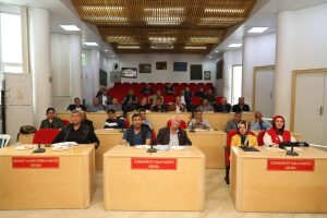 Burhaniye Belediye Meclis Salonu'nda 2024 yılının ilk muhtarlar toplantısı düzenlendi.