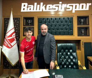Balıkesirspor, genç yetenekle 3 yıllık sözleşme imzaladı