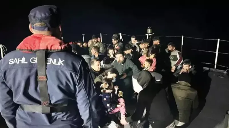 Balıkesir’de 29 düzensiz göçmen ve 2 kaçakçı şüphelisi yakalandı!