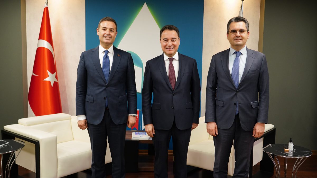 Ahmet Akın, DEVA Partisi Genel Başkanı Ali Babacan'ı ziyaret etti