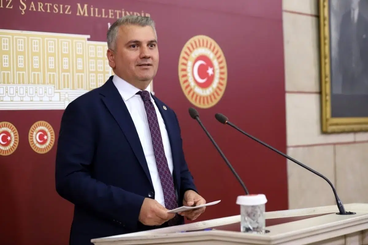 Ak Parti Balıkesir Milletvekili Mustafa Canbey'den Ramazan Bayramı mesajı