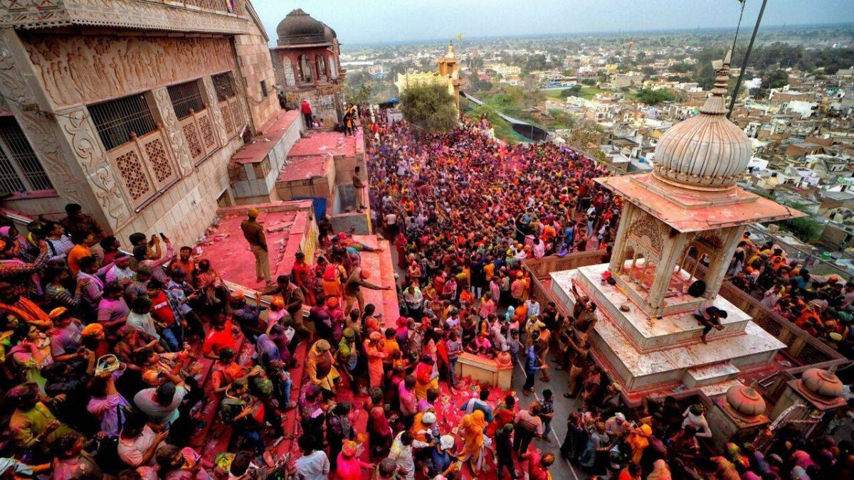 Dünyanın en kalabalık ülkesi Hindistan'ın nüfusu 1.4 milyara çıktı