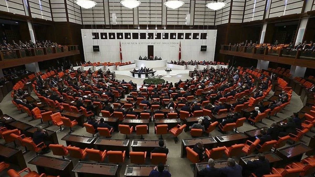 'Hayat pahalılığı araştırılsın' önerisi Ak Parti ve MHP oylarıyla reddedildi!