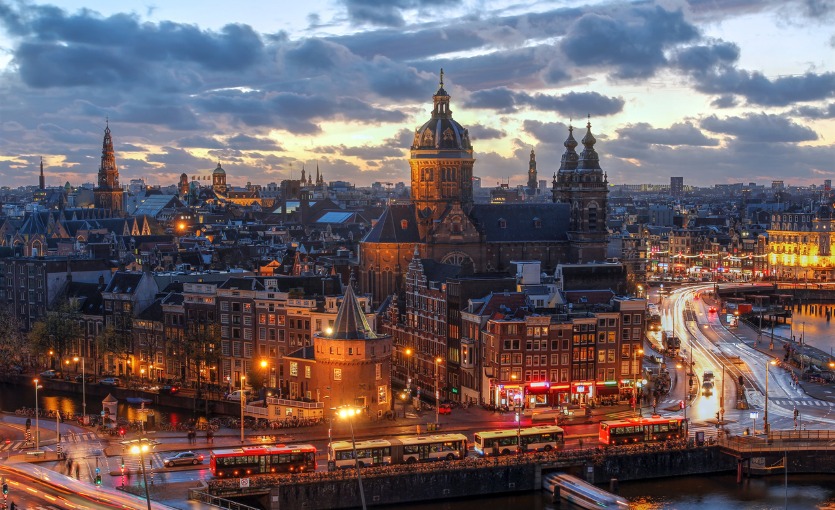 Hollanda'dan turizmi kısıtlamak için yeni karar