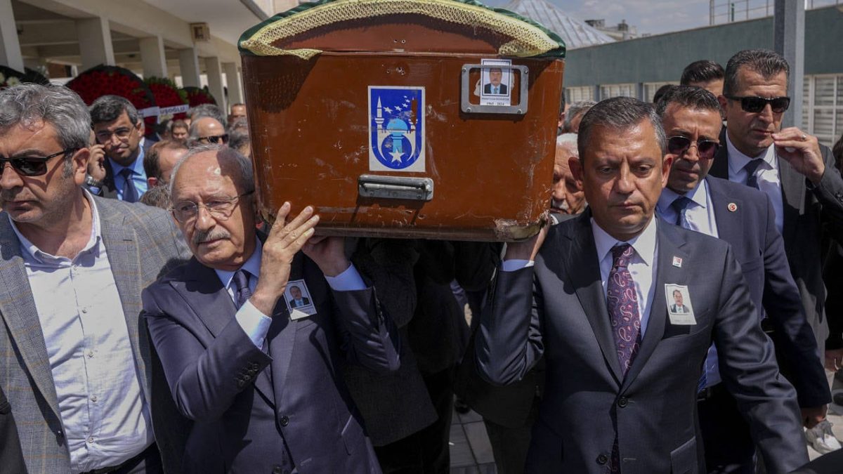 Mehmet Levent Bayraktar için cenaze töreni: Özel ve Kılıçdaroğlu da katıldı