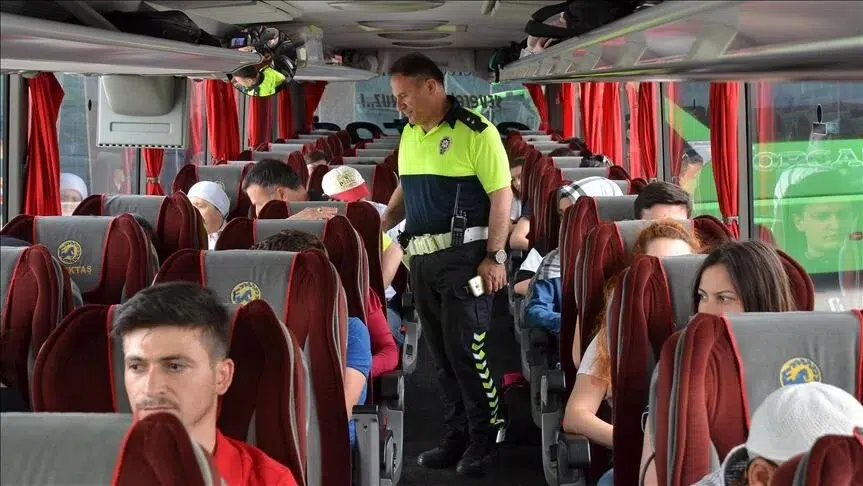 Edremit'te yolcu otobüsünde 20 kilo uyuşturucu ele geçirildi!