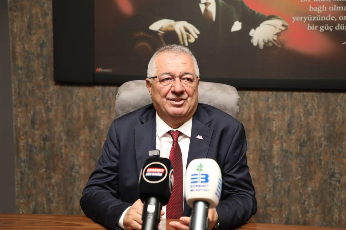 Edremit Belediye Başkanı Ertaş, 'Marmara Belediyeler Birliği Toplantısı' için İstanbul'da