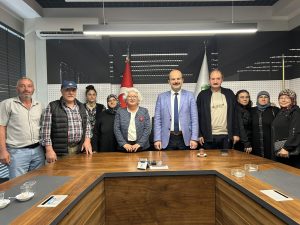 Türkmen Dağı Çevre Komitesi, İvrindi Belediye Başkanı Önder Lapanta'yı ziyaret etti