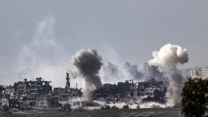 İsrail ordusu, Gazze'nin kuzeyine yoğun hava saldırıları düzenliyor